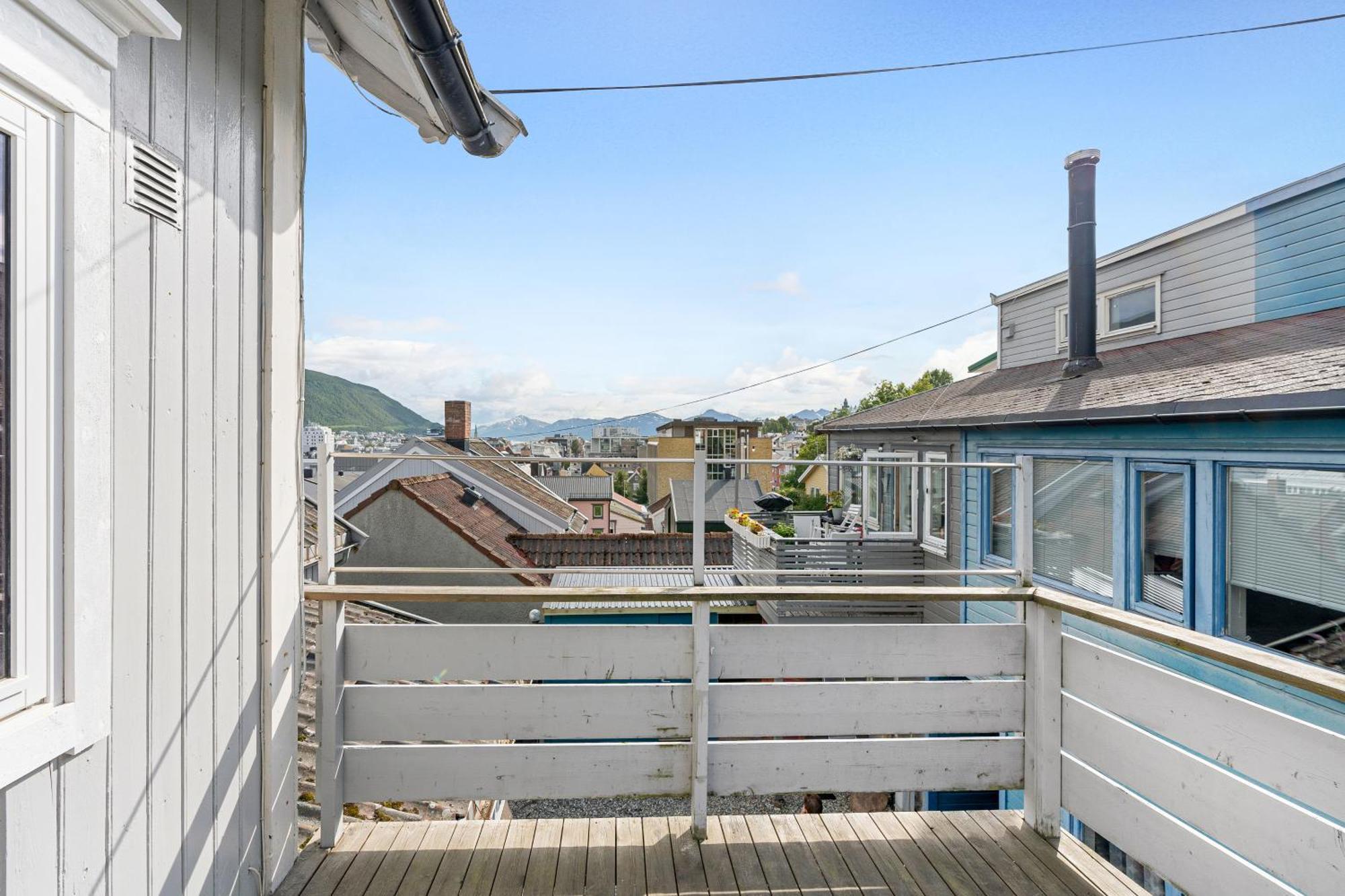 Arctic Homes - Historical Tromso House With View Екстер'єр фото