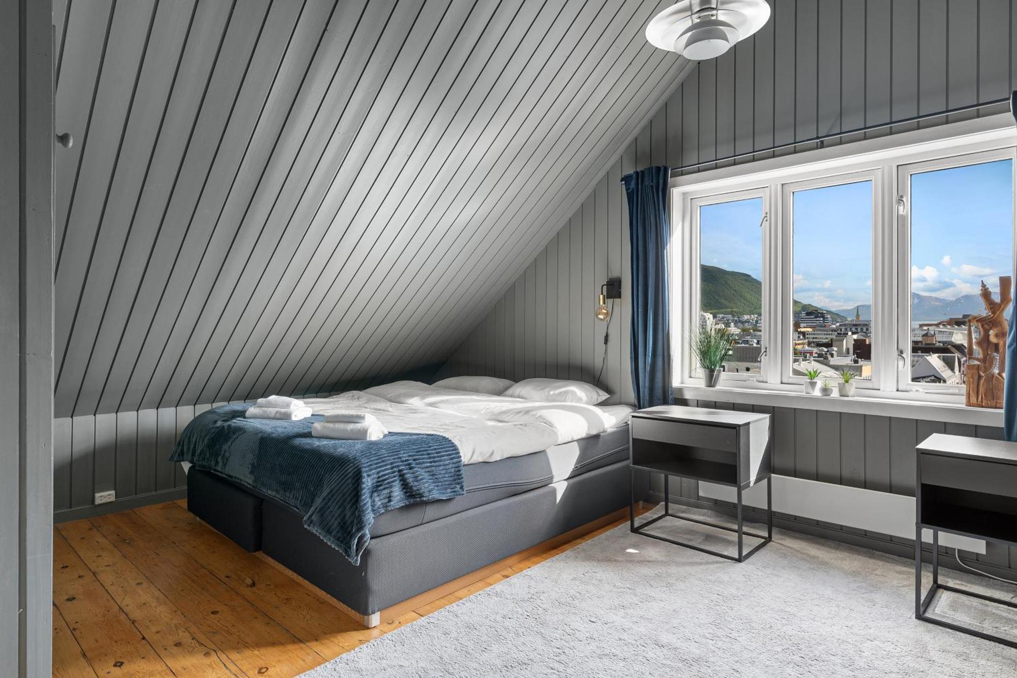 Arctic Homes - Historical Tromso House With View Екстер'єр фото