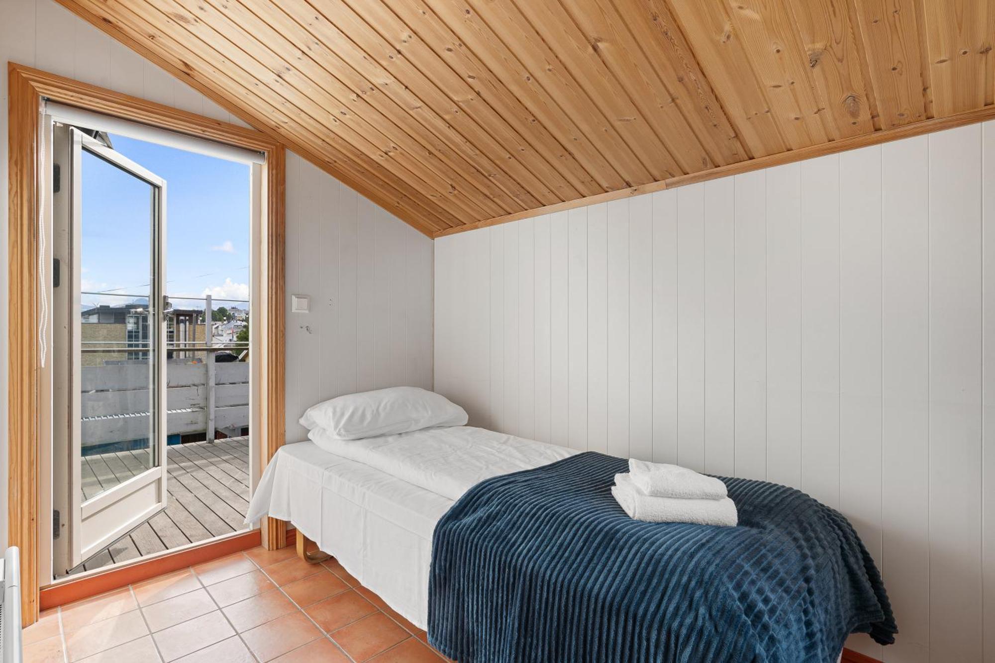 Arctic Homes - Historical Tromso House With View Екстер'єр фото